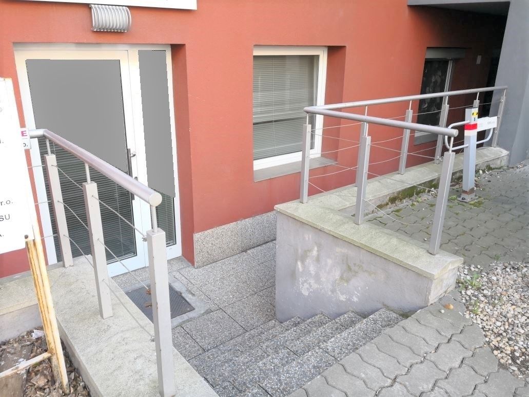 property6a94e41298355
